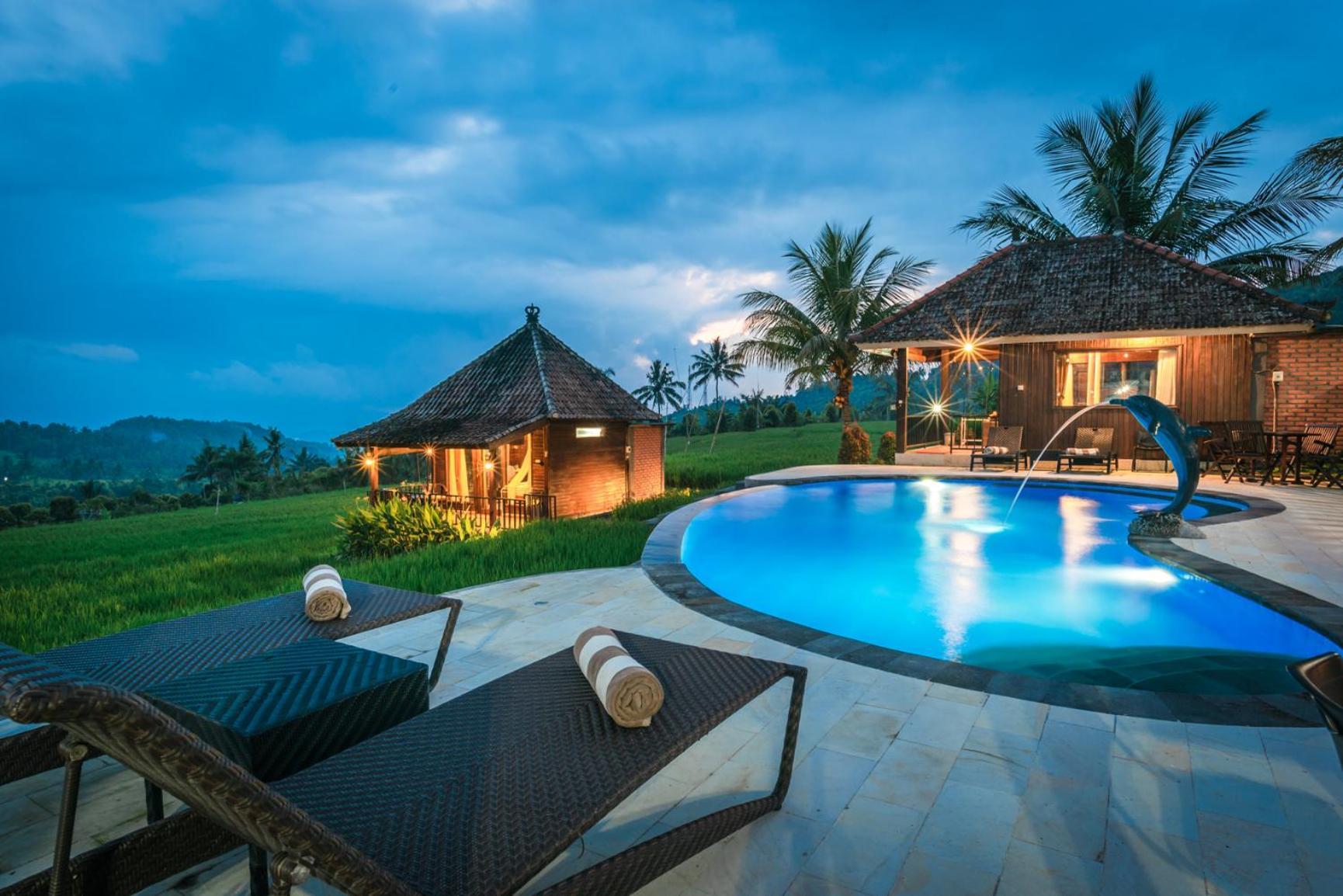Villa Sande Munduk  Luaran gambar